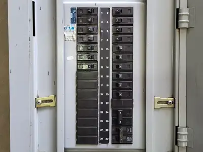 Used EATON CUTLER-HAMMER POW-R-LINE 1A Switchgears British Columbia CA | Lenmark #239227