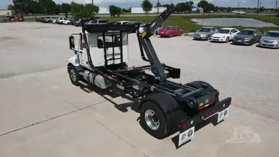 New | in-Stock 2025 MACK MD6 Hooklifts & Roll-Offs Texas US | Roll Off Truck World #1491879