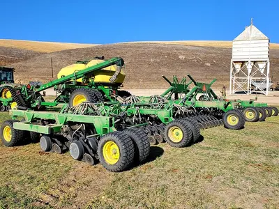 USED 2016 JOHN DEERE 1890 / 1910