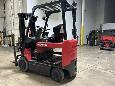 Used 2019 RAYMOND 4750C50L 4-Wheel Sit down Electric Counterbalance Forklifts Illinois US | Somerset Equipment Sales #1546161