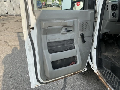 Used 2009 FORD CUTAWAY Cab Chassis trucks Michigan US | Miedema Asset Management Group #1341091