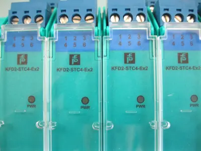 Lot (6) Pepperl+Fuchs KFD2-STC4-Ex2, KFD2-SCD2-Ex2-LK, KFD2-EB2 Modules D14