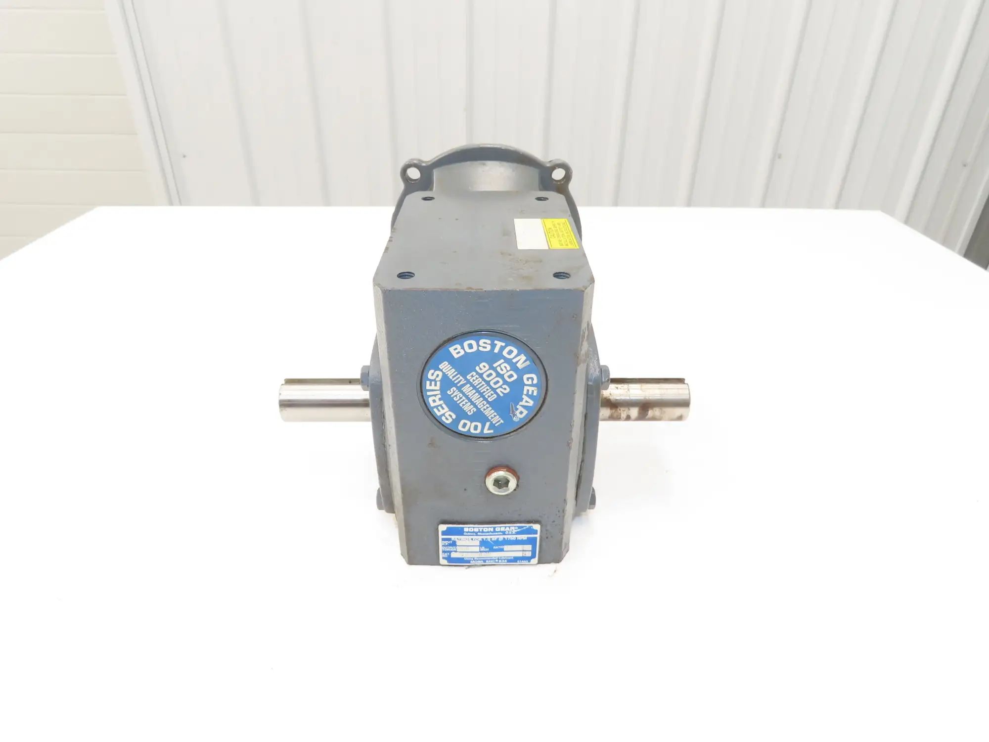 Boston Gear F72410B7H Worm Gearbox 10:1 Reducer 3Hp 175rpm 143/145TC Dual Shaft