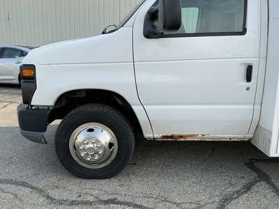 Used 2009 FORD CUTAWAY Cab Chassis trucks Michigan US | Miedema Asset Management Group #1341091
