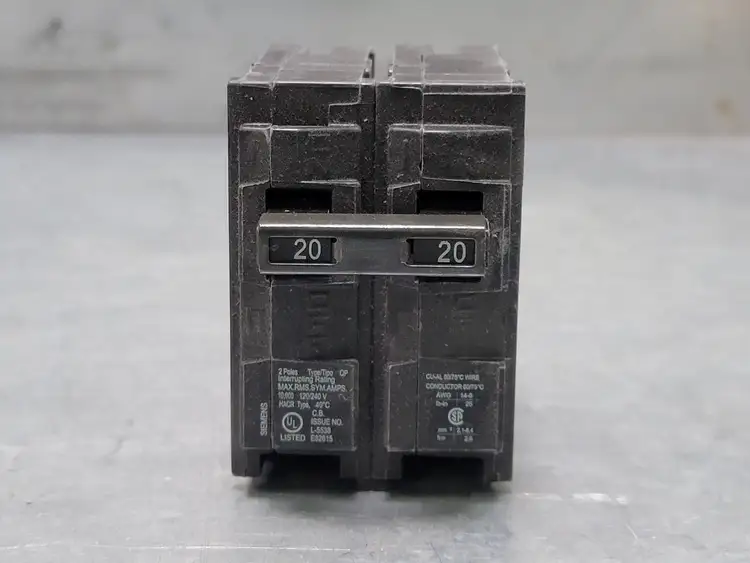 Used SIEMENS Q220 Switchgears British Columbia CA | Lenmark #243538