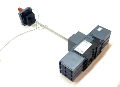 Used Siemens Circuit Breaker 3-Pole w/ Switch Circuit Breakers Michigan US | Maverick Industrial Sales #1389247