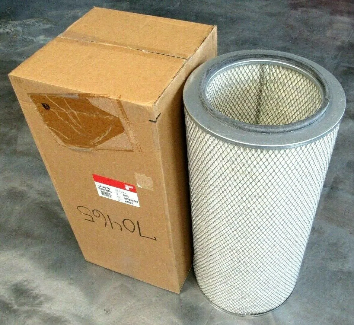 NEW FLEETGUARD AF4676 AIR FILTER