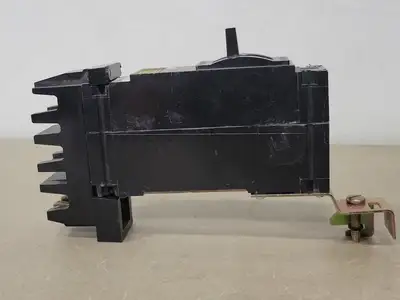 USED SQUARE D FH16015C