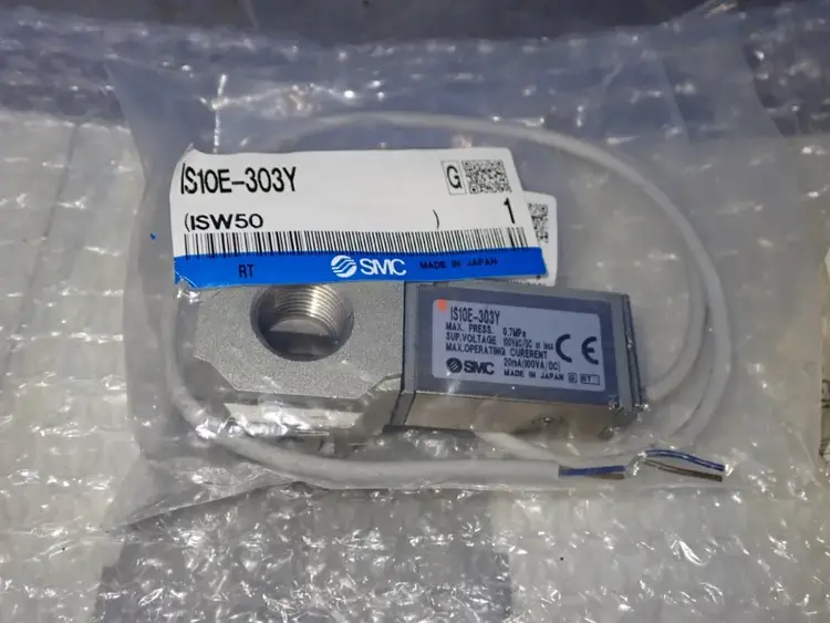 New | in-Stock SMC IS10E303Y Pressure Switches Ohio US | HGR 24 #754821