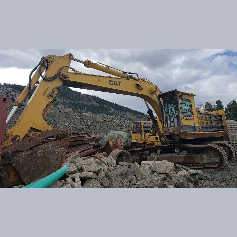 Caterpillar 235B Excavator
