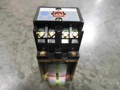Allen Bradley 700DC-P400Z24 DC Relay Module Series A Used
