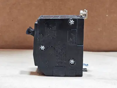 Used SQUARE D QOB215 Switchgears British Columbia CA | Lenmark #1438630