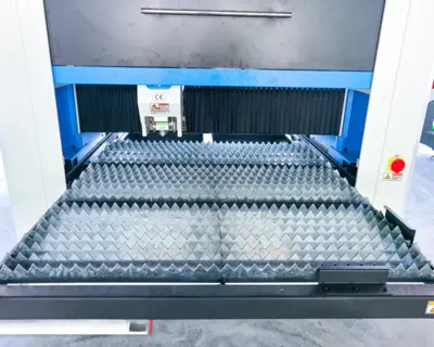 2020 BESCUTTER SMART CUBE 51X51 LASER CUTTER | Maurice Cohen (3)