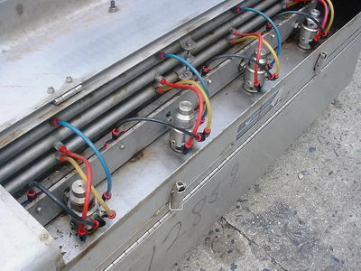 USED SPRAYING SYSTEMS CO. 4 NOZZLE SPRAYER