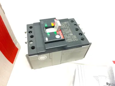 New | in-Stock ABB Molded Case Circuit Breaker 3-Pole SACE TMAX T3 S 225 Circuit Breakers Michigan US | Maverick Industrial Sales #1481544