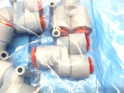 KQ2U11-13 | SMC  Y-Branch Pneumatic Fitting, Double 3/8" OD x Single 1/2" OD 10PK - New