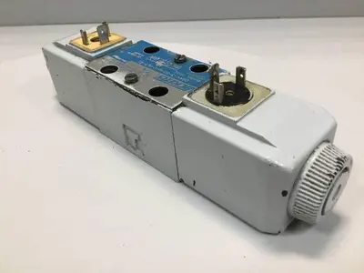 USED VICKERS DG4V-3-6C-M-U-HL7-60