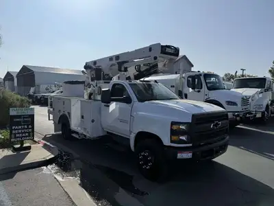 New | in-Stock 2023 CHEVY 5500 Bucket (boom) trucks California US | Commerce Truck Equipment Sales #1548785