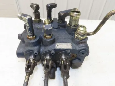 Toyota 5FBE15 Electric Forklift Hydraulic Control Lever System Assembly