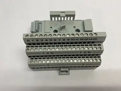 USED ALLEN-BRADLEY SER A FLEX I/O TERMINAL BASE
