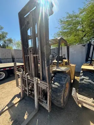 Used 1994 CATERPILLAR RC60 Internal Combustion Forklifts: Pneumatic Tire Arizona US | Proxy Equipment #1426026