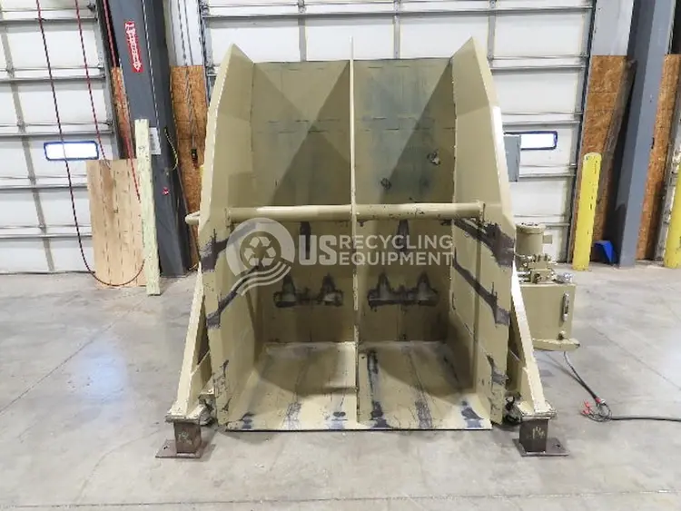 Used MATERIALS TRANSPORTATION COMPANY FOUR (4) LE-SL TOTE/GAYLORD DUMPERS Bin Dumpers Indiana US | US Recycling Equipment #1146670