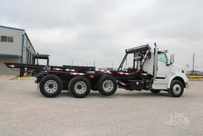 New | in-Stock 2026 INTERNATIONAL HX Rolloff Trucks Texas US | Roll Off Truck World #1491815