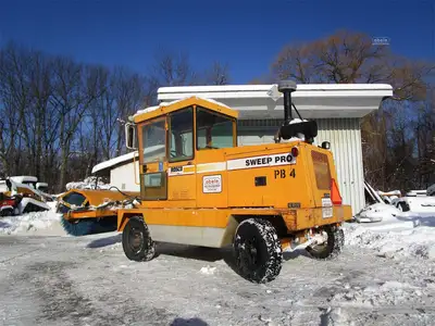 Used 2006 ROSCO 4820 Street Sweeper New York US | Abele Tractor #1343028