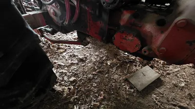 FARMALL 560 Tractor | Iron Listing (40)