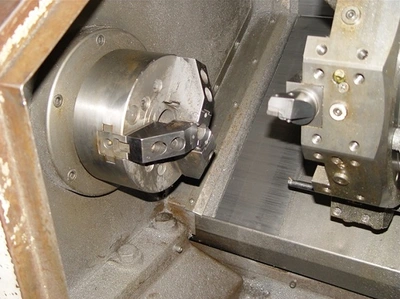 USED 1986 OKUMA LB15