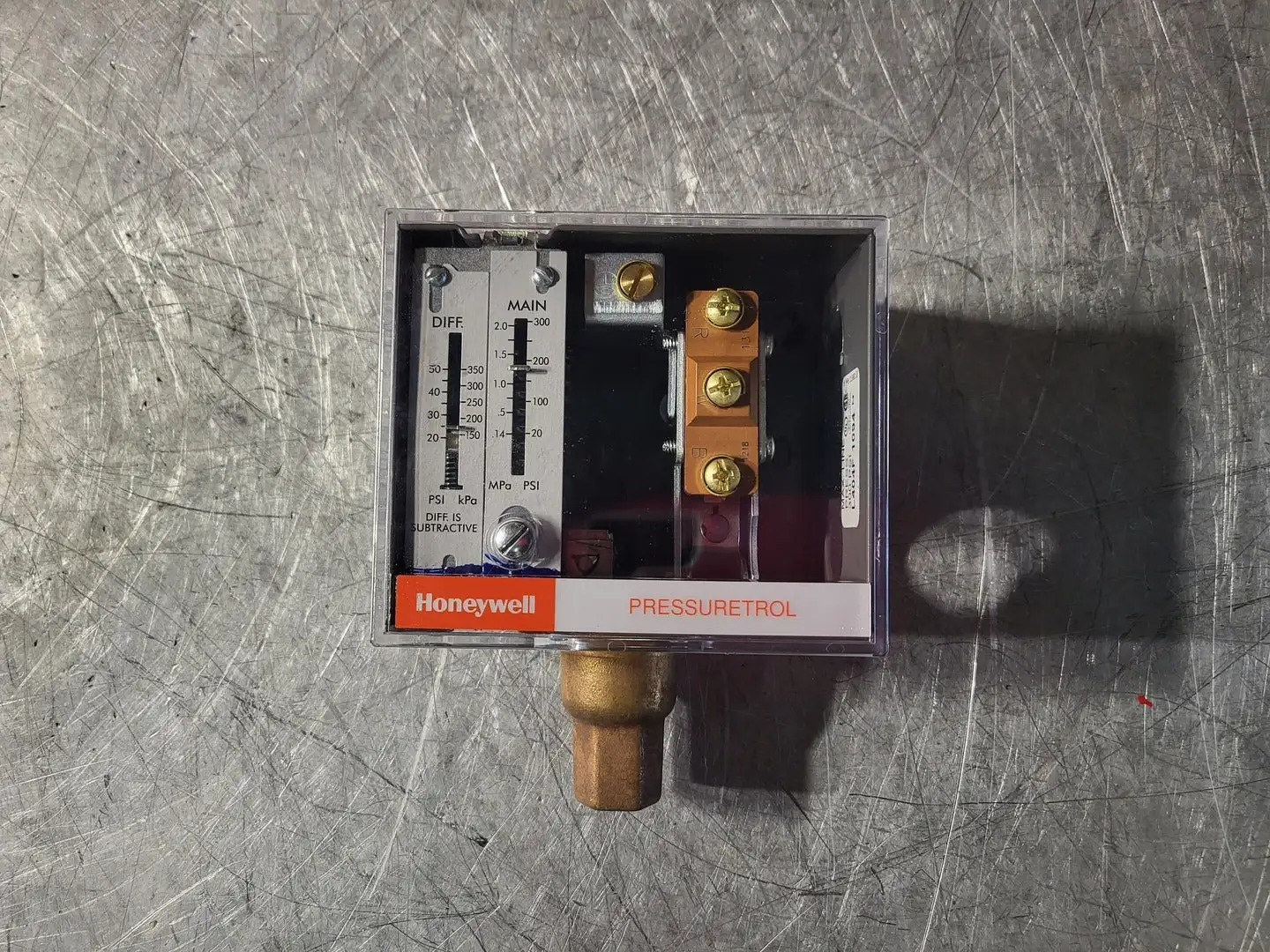 New | in-Stock HONEYWELL L404F1094 Switchgears British Columbia CA | Lenmark #240643