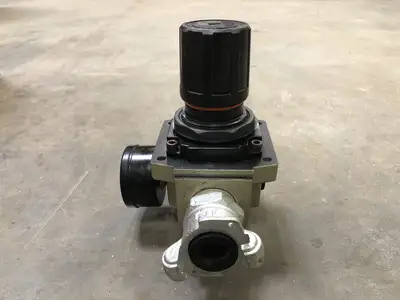 Solenoid Valve w/ 150 psi Pressure Gauge