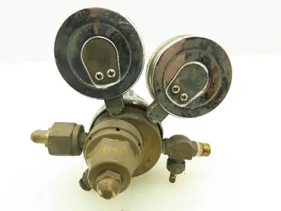 MG Industries LV33464 Dual Gauge Gas/Pressure Adj. Reg. Model 158 4000PSI 60PSI