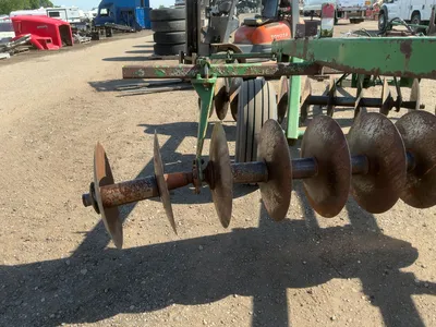 Used John Deere 13’6” Disc, Pull Behind with Pin Hitch, Hydraulic Lift/Lower, 9.5L-15 and 11L-14 Tir...