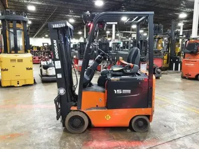 USED 2019 DOOSAN BC15S-5