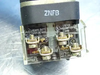 NEW ALLEN BRADLEY 800TPA16G