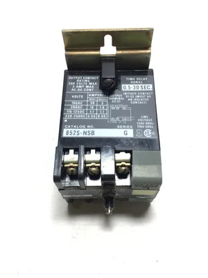 Allen-Bradley 852S-NSB Solid State Timing Relay 0.5-30 Sec Line 110-120V 50/60Hz