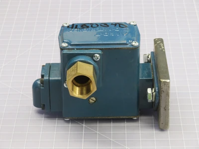 New | in-Stock AMOT CONTROLS _UNKNOWN_ Pressure Switches Texas US | OCO Industrial #1681377