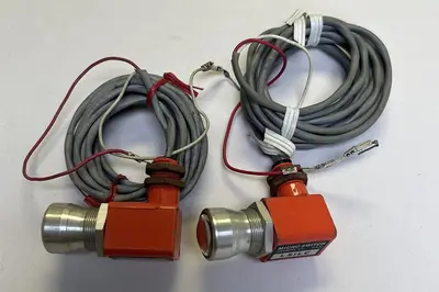 Used MICRO SWITCH LSILC Relays & Switches | Surplus Asset Holdings #1205683