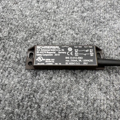 Used Schmersal BNS33-01Z-2063 Proximity Sensors California US | Davliegogo LLC #1706014