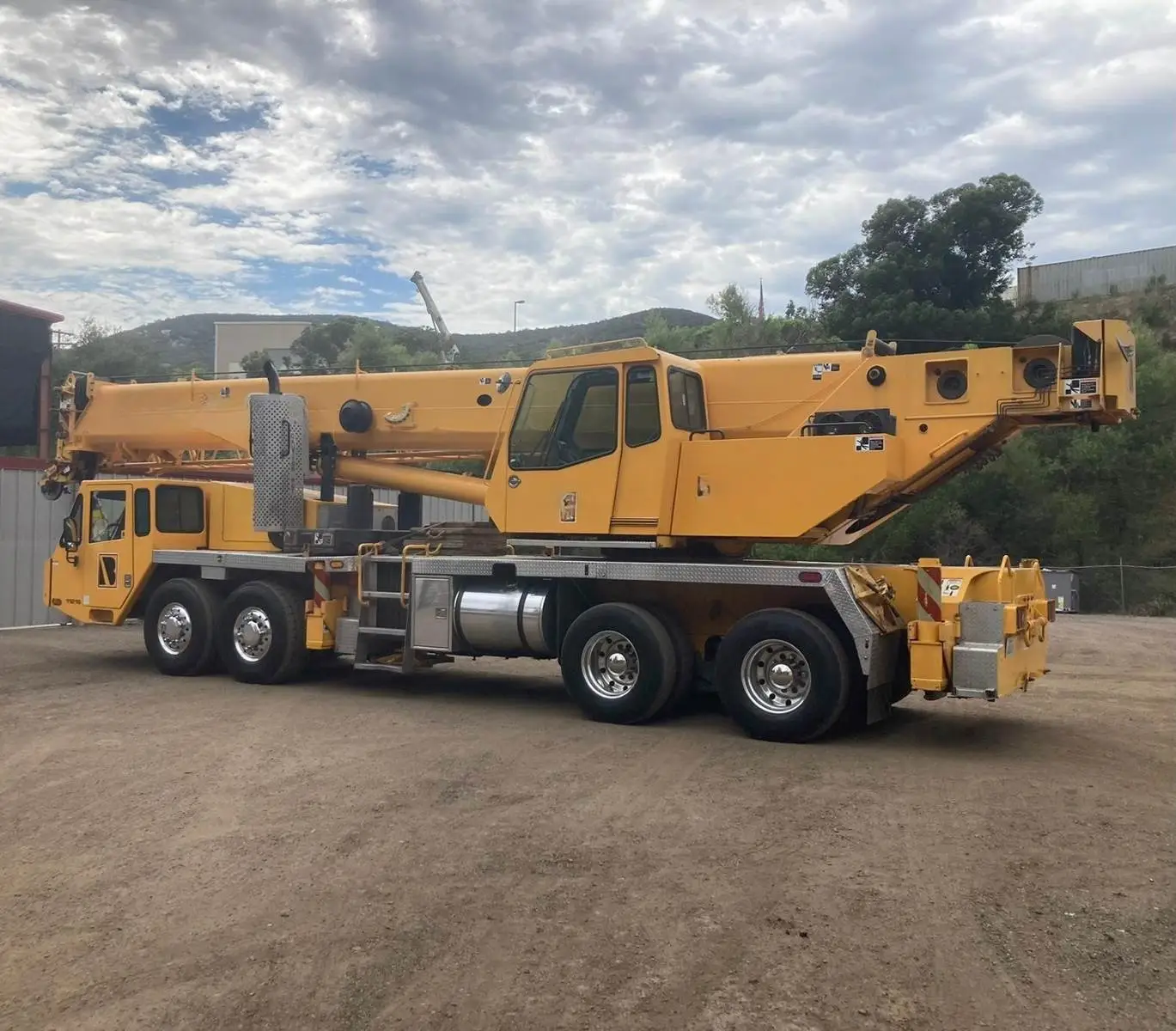 USED 2009 LINK-BELT HTC-8690