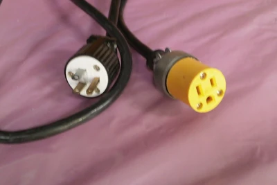 USED COOPER 15A, 125V PLUG