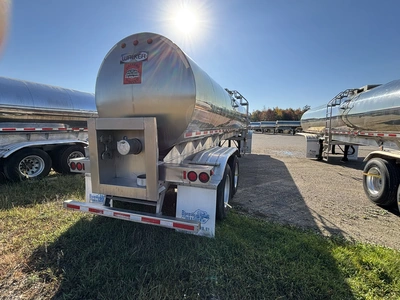 Used 2017 WALKER MILK TANKER TRAILER Liquid Supply Trailers Michigan US | Miedema Asset Management Group #1709493