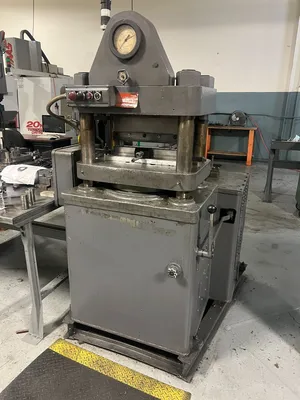 WATSON STILLMAN 4 Post Molding Presses (Equipt) | Universal Press & Machinery (UPM) (1)