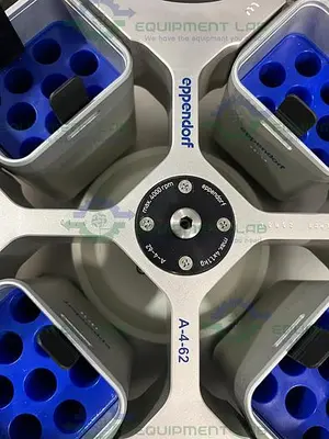 USED EPPENDORF 5810R REFRIGERATED CENTRIFUGE W/ EPPENDORF A-4-62 ROTOR 4000 RPM