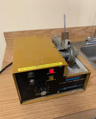 Buehler Slow Speed Saw