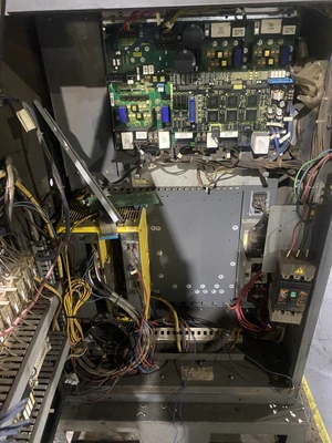 USED FANUC R-2000iA/200F + RJ3iB