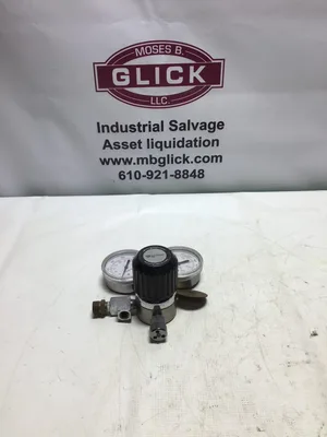 Air Products E11-E-A144D Gas Regulator With Gauges