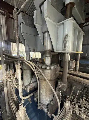 2000 TON HEAVY DUTY 4-POST HYDRAULIC STRAIGHTENING PRESS. STOCK # 0543726