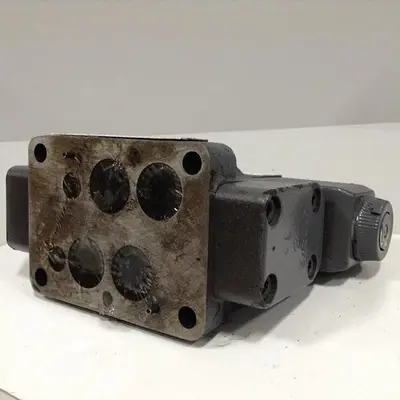 USED VICKERS DG4V-3-6C-M-U-HL7-60-B13